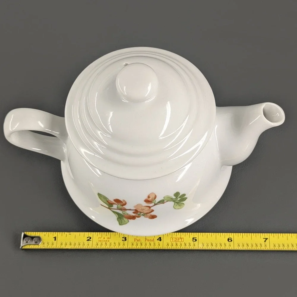 Toscany Collection Japan Camomile Floral Ceramic Teapot with Infuser White